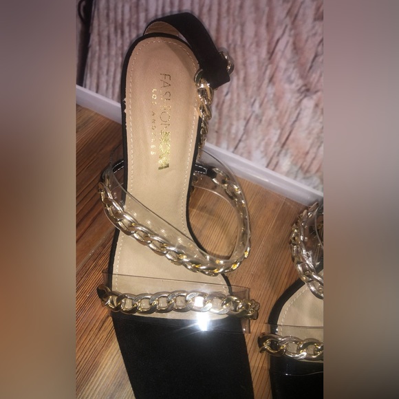 FASHION NOVA Los Ángeles Date Night Heels Size 6.5 Women’s Gold Chain. - Picture 9 of 10